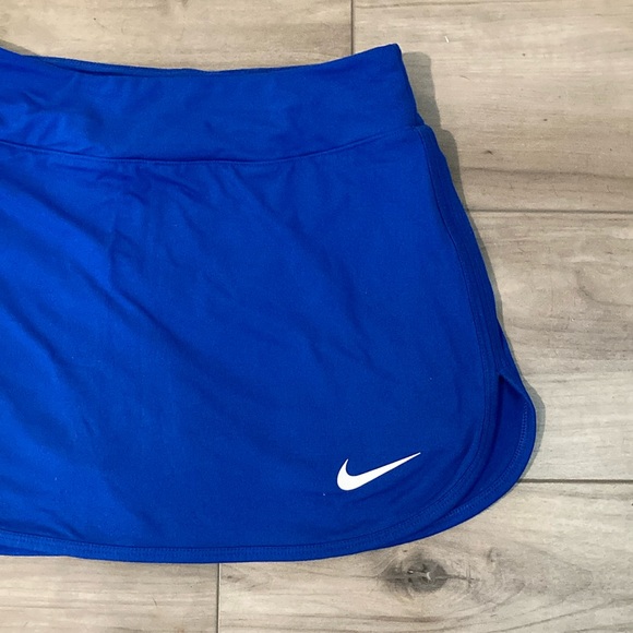 Nike Active Tennis Skort - XS - Picture 2 of 4